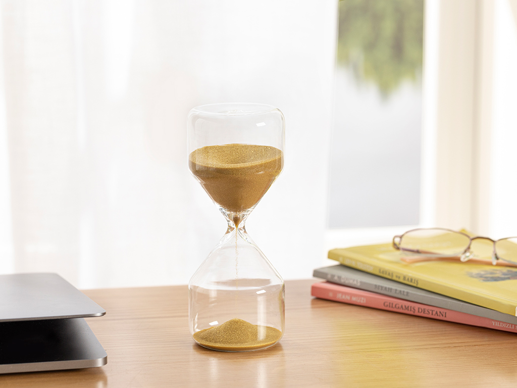 Natural Hourglass Timeless