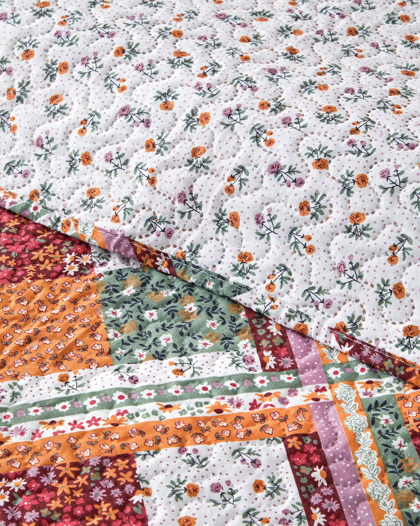Quatro Patchwork Multi-Purpose Cover Timeless