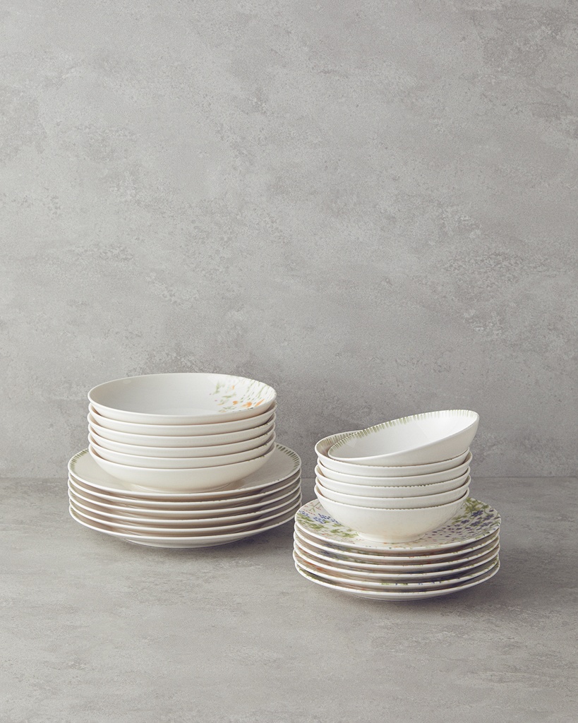 Serenity Table Set Timeless