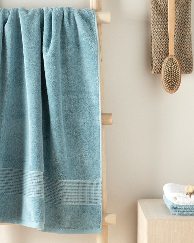 Deluxe Bath Towel Timeless